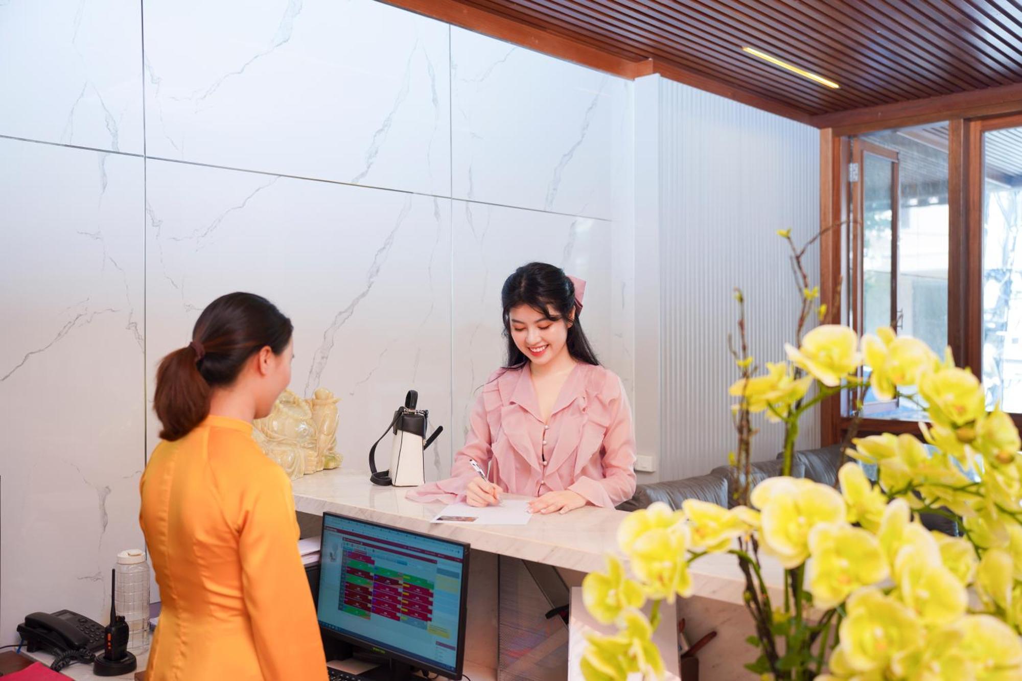 Sea Wind Hotel By Thg Đà Nẵng Exterior foto